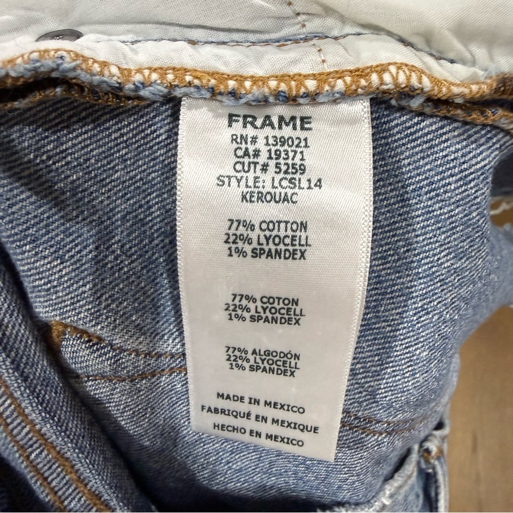 FRAME Le Cutoff Distressed Denim Shorts Light Wash Size 30 - Picture 4 of 7